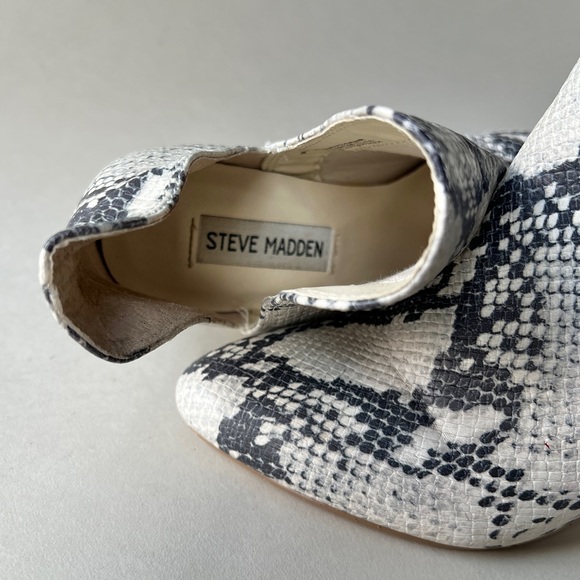 Steve Madden Rookie Ankle Booties - Picture 6 of 7